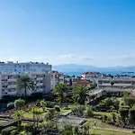 3-bedroom Sea View Terrace&parking Appartement