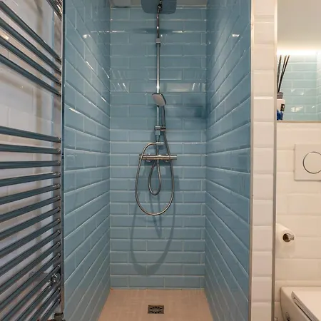 3-bedroom Sea View Terrace And Parking 아파트