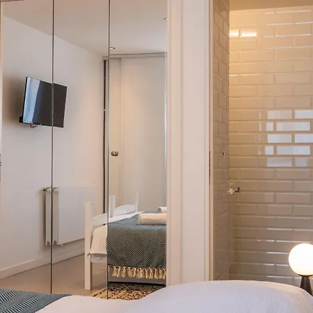 3-bedroom Sea View Terrace And Parking 아파트 *