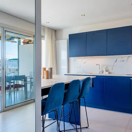Appartement 3-bedroom Sea View Terrace And Parking