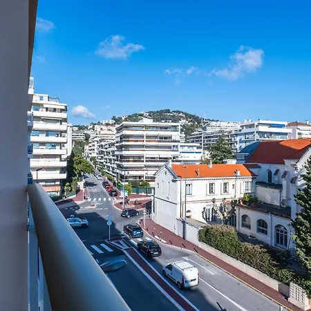 3-bedroom Sea View Terrace And Parking Appartement